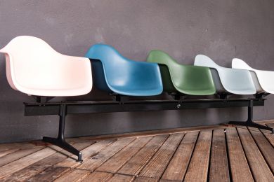 Gerhard Pflästerer: Moderne Sitzreihe