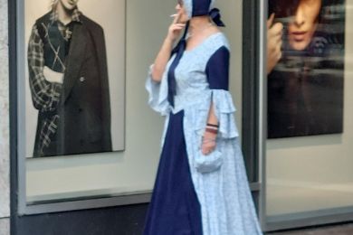 Helga Arnold: Zigarettenpause